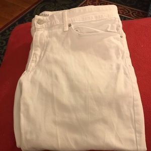 Women’s signature Jeans